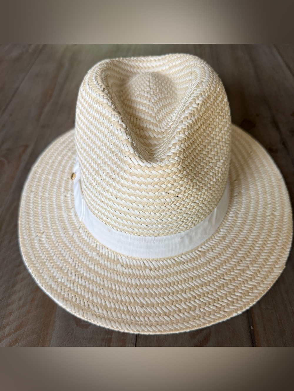 kate spade Natural Straw Hat with White Band gold spade logo
